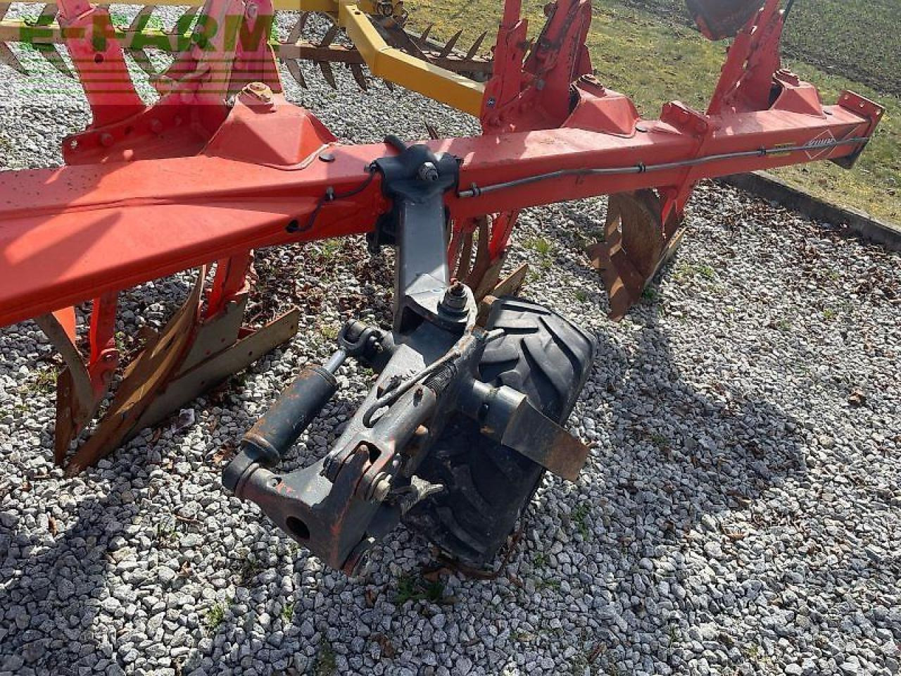 Kuhn vari-master 153 mit schollencracker - Pluh: obrázek 2 Kuhn vari-master 153 mit schollencracker - Pluh: obrázek 2