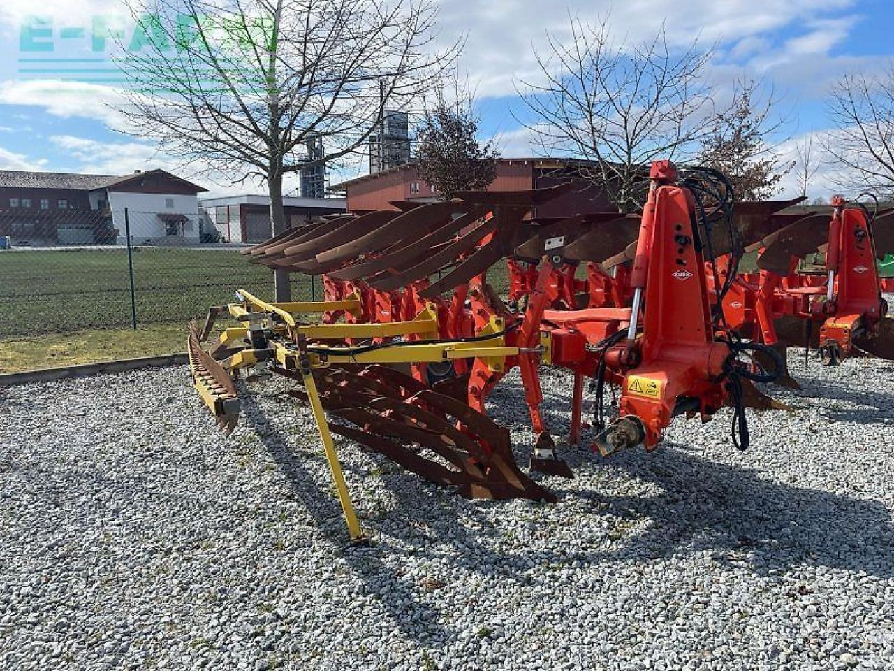 Kuhn vari-master 153 mit schollencracker - Pluh: obrázek 1 Kuhn vari-master 153 mit schollencracker - Pluh: obrázek 1