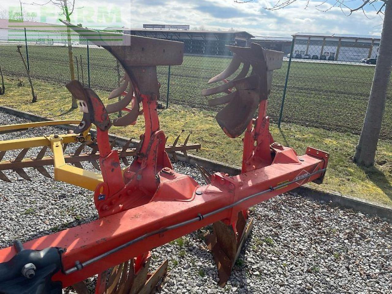 Kuhn vari-master 153 mit schollencracker - Pluh: obrázek 4 Kuhn vari-master 153 mit schollencracker - Pluh: obrázek 4
