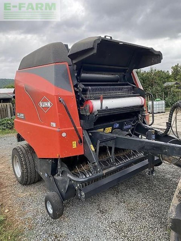 Kuhn vb 2260 oc 14 - Lis na hranaté balíky: obrázek 4 Kuhn vb 2260 oc 14 - Lis na hranaté balíky: obrázek 4