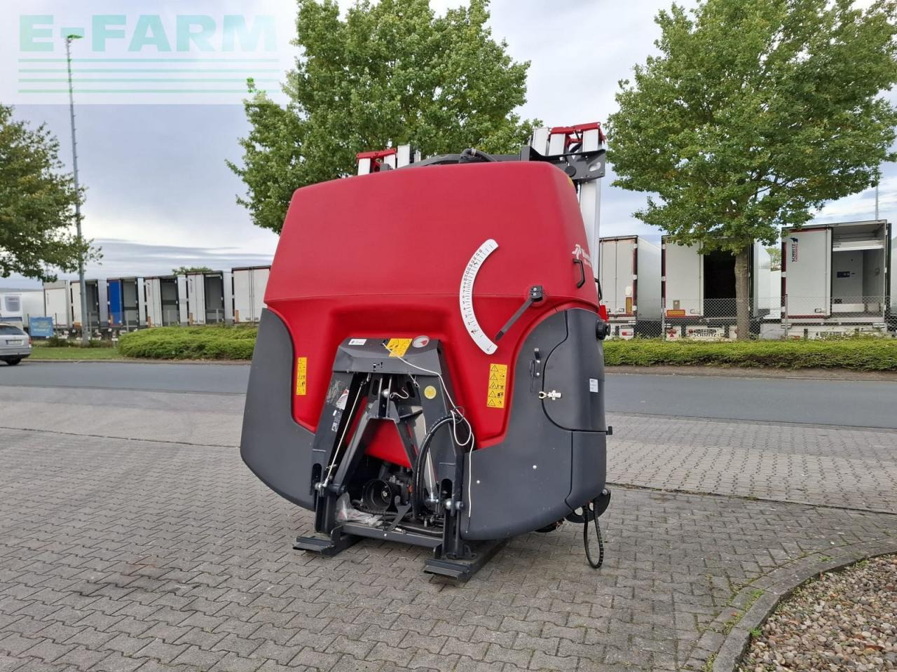 Kverneland ixter b18 - Tažený postřikovač: obrázek 4 Kverneland ixter b18 - Tažený postřikovač: obrázek 4