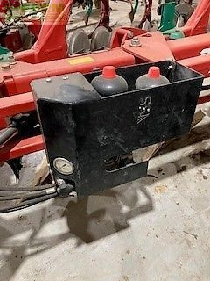 Kverneland kk 2500b i plough isobus met vorenpakker - Pluh: obrázek 5 Kverneland kk 2500b i plough isobus met vorenpakker - Pluh: obrázek 5