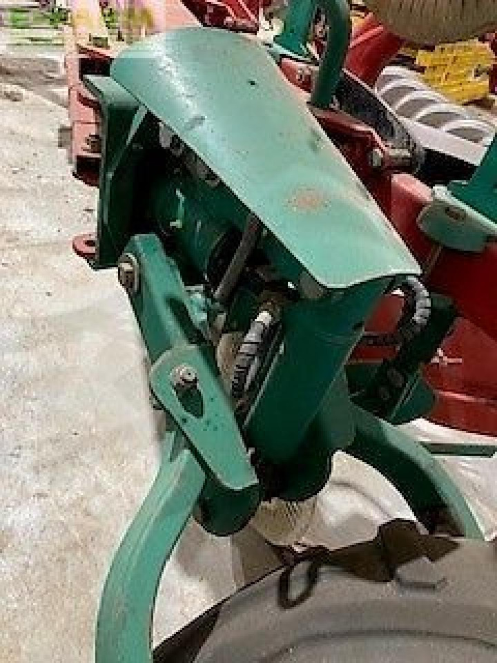 Kverneland kk 2500b i plough isobus met vorenpakker - Pluh: obrázek 4 Kverneland kk 2500b i plough isobus met vorenpakker - Pluh: obrázek 4