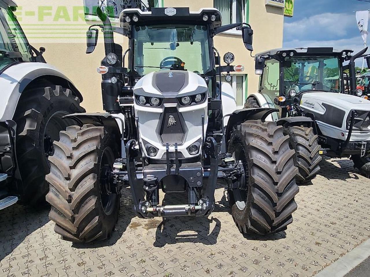 Lamborghini spark 125 - Traktor: obrázek 2 Lamborghini spark 125 - Traktor: obrázek 2
