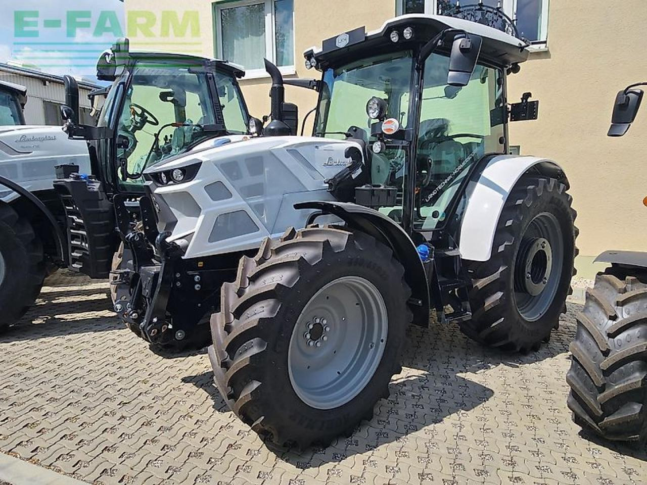 Lamborghini spark 125 - Traktor: obrázek 1 Lamborghini spark 125 - Traktor: obrázek 1