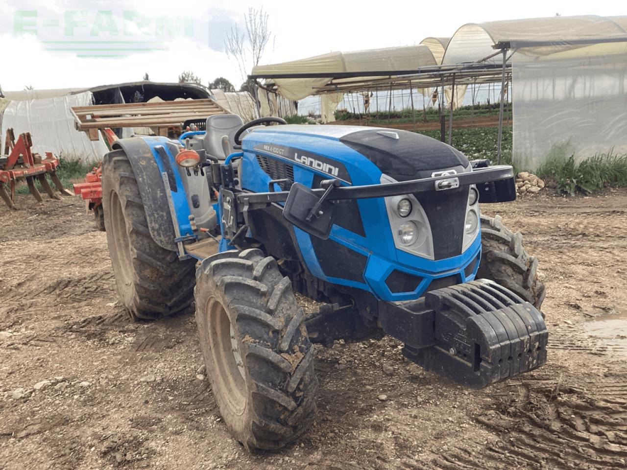 Larrington rex - Traktor: obrázek 4 Larrington rex - Traktor: obrázek 4