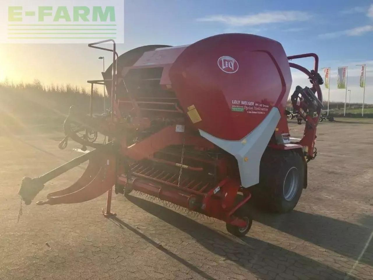 Lely tornado 245 rp - Lis na hranaté balíky: obrázek 5 Lely tornado 245 rp - Lis na hranaté balíky: obrázek 5
