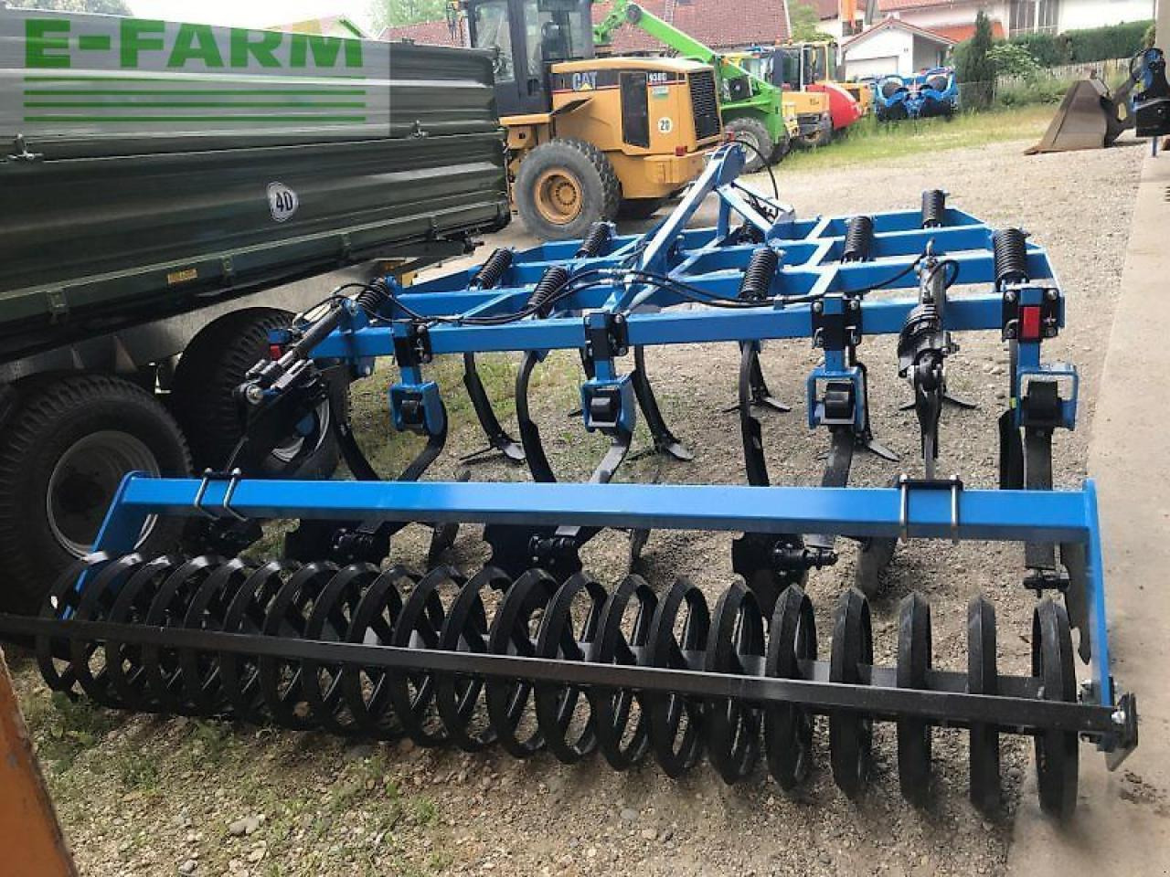 Lemken Flügelschargrubber 3,2m mit Dachringwalze hydr Tiefeneinstellung - Kultivátor: obrázek 5 Lemken Flügelschargrubber 3,2m mit Dachringwalze hydr Tiefeneinstellung - Kultivátor: obrázek 5