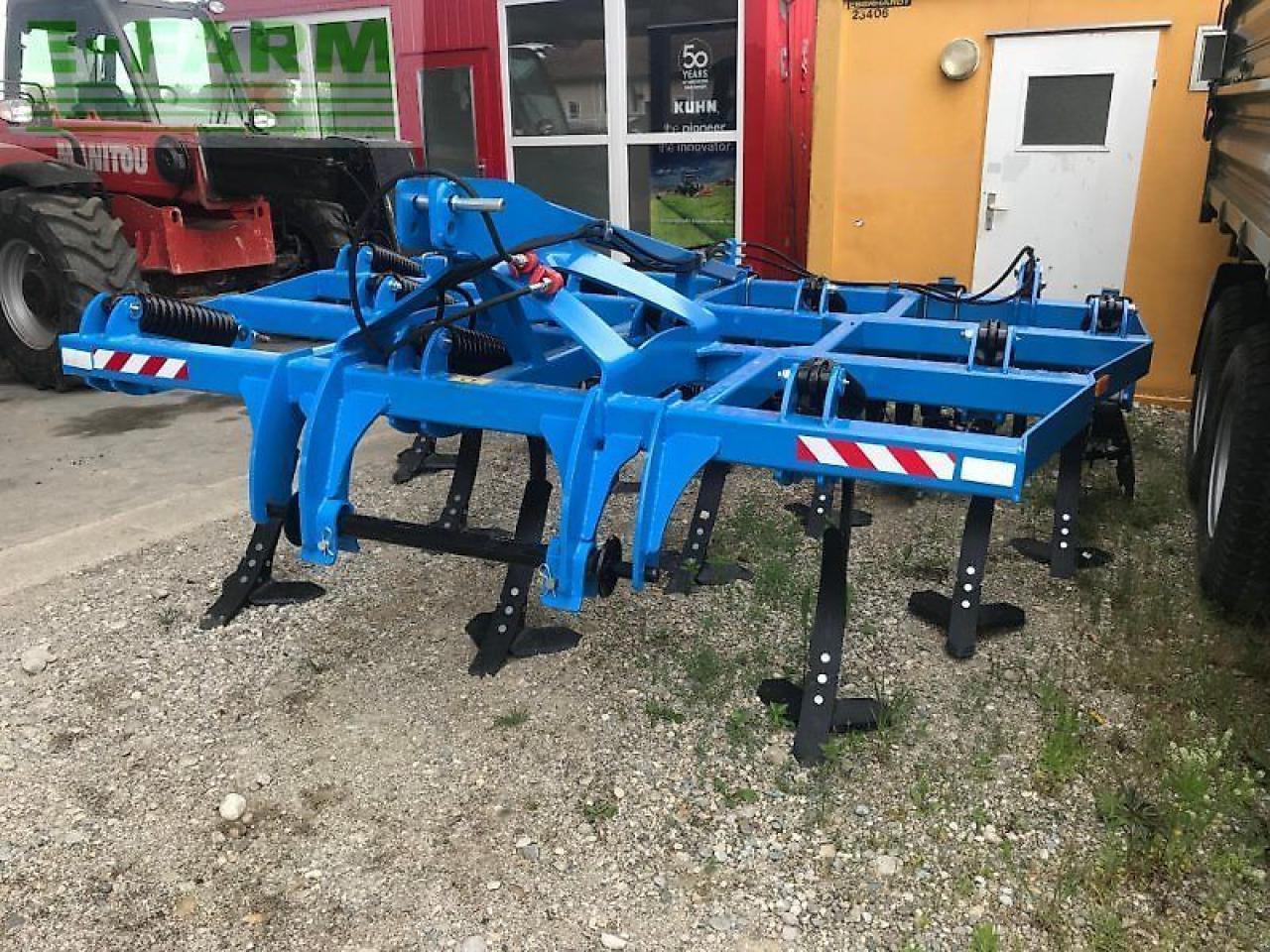 Lemken Flügelschargrubber 3,2m mit Dachringwalze hydr Tiefeneinstellung - Kultivátor: obrázek 1 Lemken Flügelschargrubber 3,2m mit Dachringwalze hydr Tiefeneinstellung - Kultivátor: obrázek 1