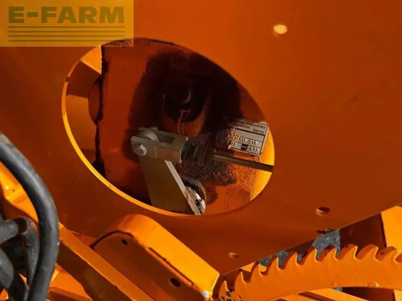 Lucas spirmix 220 - Zařízení pro chov skotu: obrázek 3 Lucas spirmix 220 - Zařízení pro chov skotu: obrázek 3