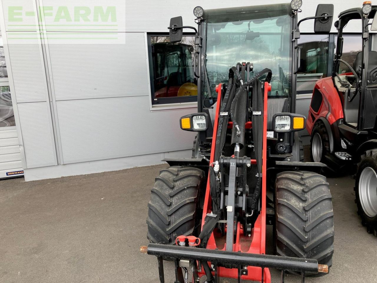 Manitou manitou mla 4-50 - Mini rýpadlo: obrázek 2 Manitou manitou mla 4-50 - Mini rýpadlo: obrázek 2