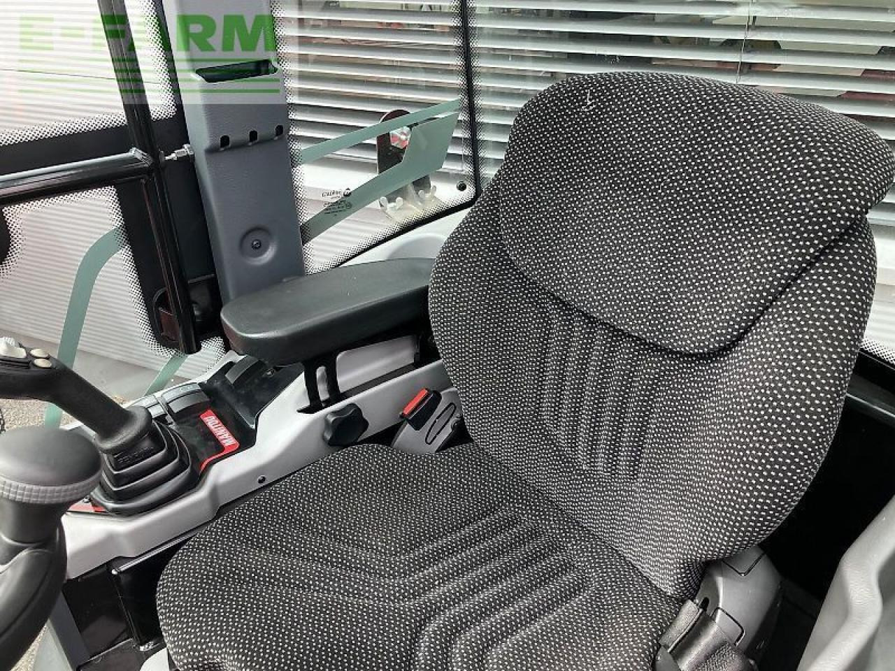 Kloubový nakladač Manitou mla2-25: obrázek 12