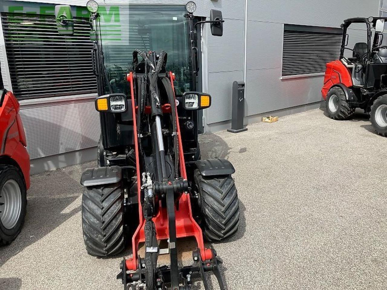 Manitou mla2-25 - Mini rýpadlo: obrázek 3 Manitou mla2-25 - Mini rýpadlo: obrázek 3