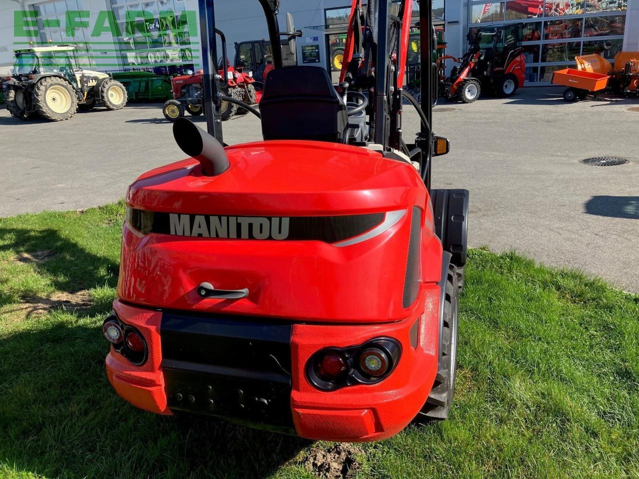 Manitou mla5-50 - Mini rýpadlo: obrázek 3 Manitou mla5-50 - Mini rýpadlo: obrázek 3