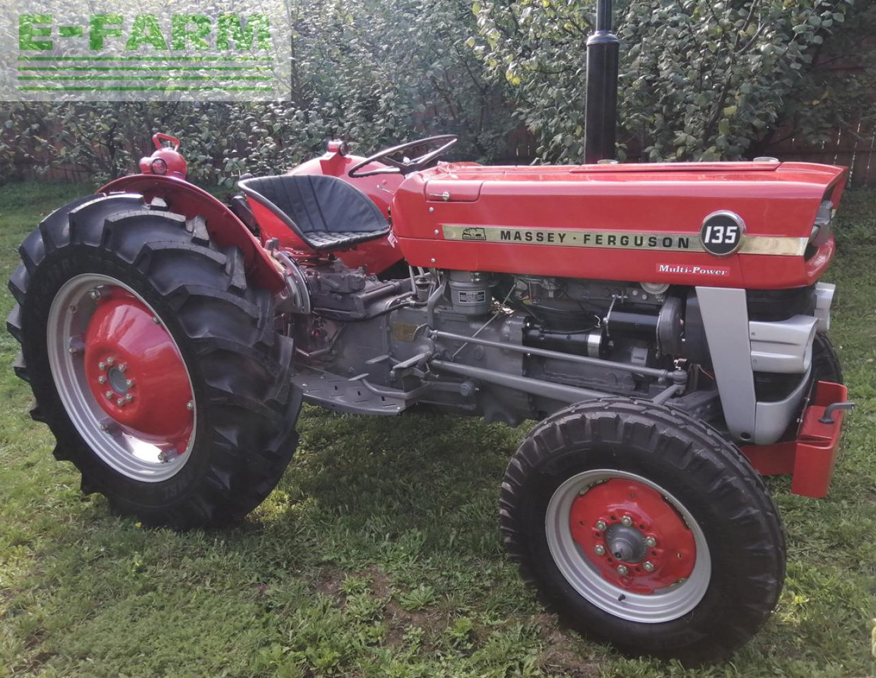Massey Ferguson 135 - Traktor: obrázek 2 Massey Ferguson 135 - Traktor: obrázek 2