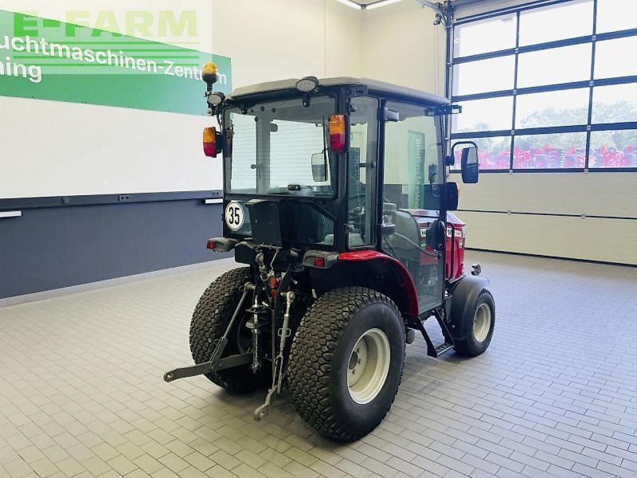 Massey Ferguson 1740m hc inkl. schild/streuer - Traktor: obrázek 5 Massey Ferguson 1740m hc inkl. schild/streuer - Traktor: obrázek 5