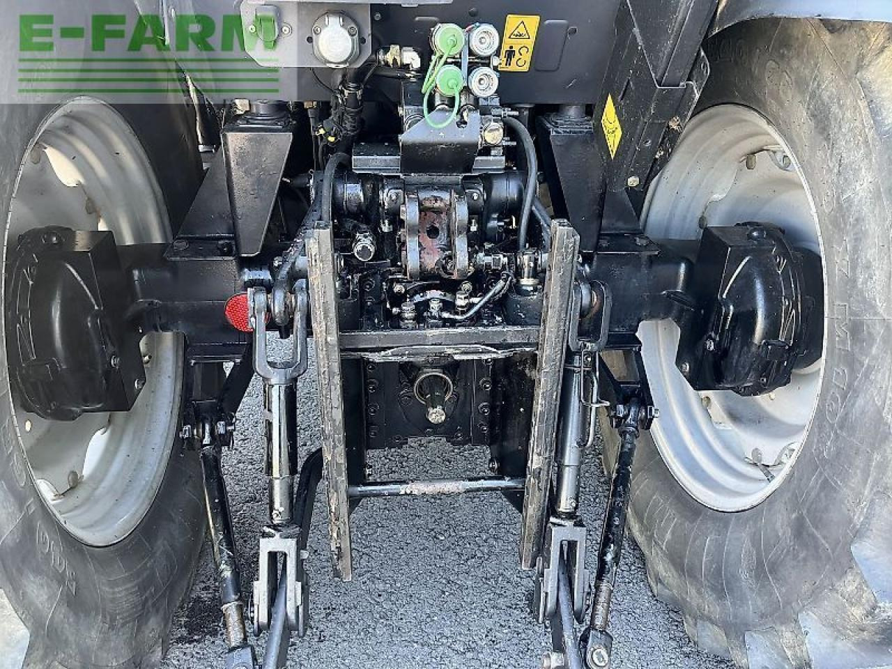 Massey Ferguson 2435 - Traktor: obrázek 5 Massey Ferguson 2435 - Traktor: obrázek 5