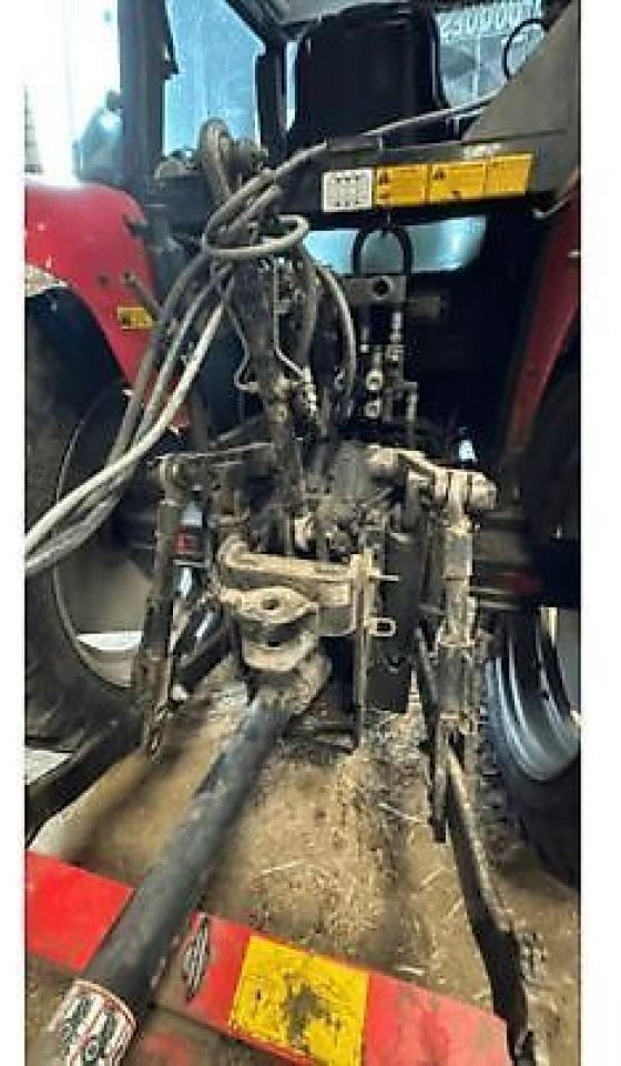 Massey Ferguson 5460 - Traktor: obrázek 3 Massey Ferguson 5460 - Traktor: obrázek 3