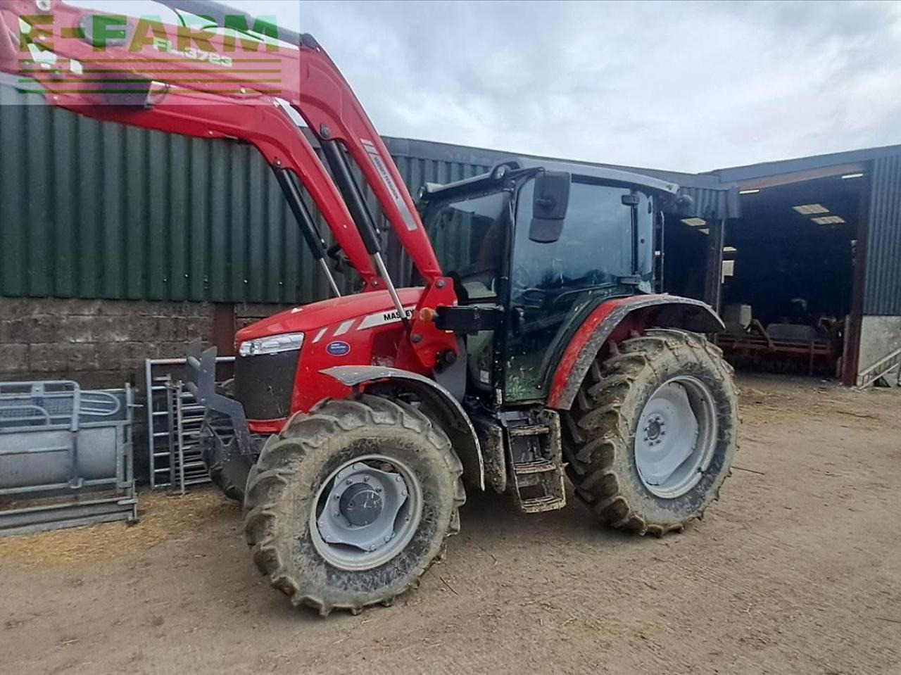 Massey Ferguson 5711 DYNA 4 - Traktor: obrázek 5 Massey Ferguson 5711 DYNA 4 - Traktor: obrázek 5