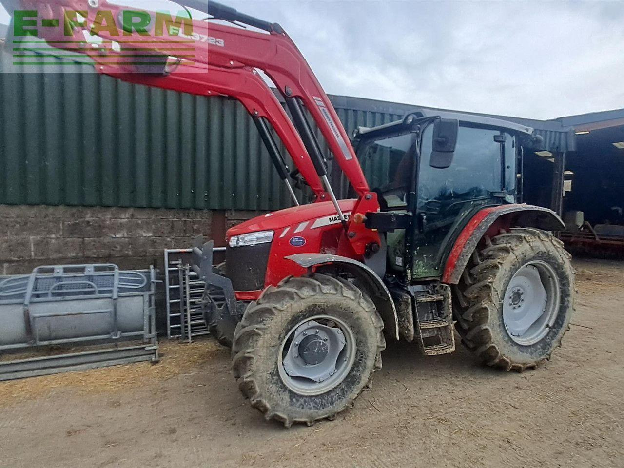 Massey Ferguson 5711 DYNA 4 - Traktor: obrázek 1 Massey Ferguson 5711 DYNA 4 - Traktor: obrázek 1