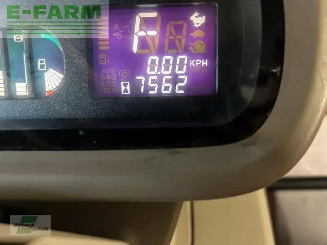 Massey Ferguson 7624 - Traktor: obrázek 2 Massey Ferguson 7624 - Traktor: obrázek 2