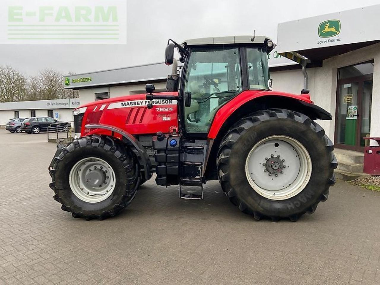 Massey Ferguson 7624 - Traktor: obrázek 2 Massey Ferguson 7624 - Traktor: obrázek 2
