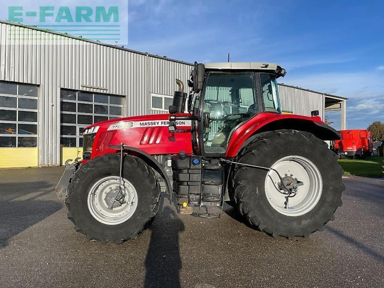Massey Ferguson 7722s - Traktor: obrázek 2 Massey Ferguson 7722s - Traktor: obrázek 2