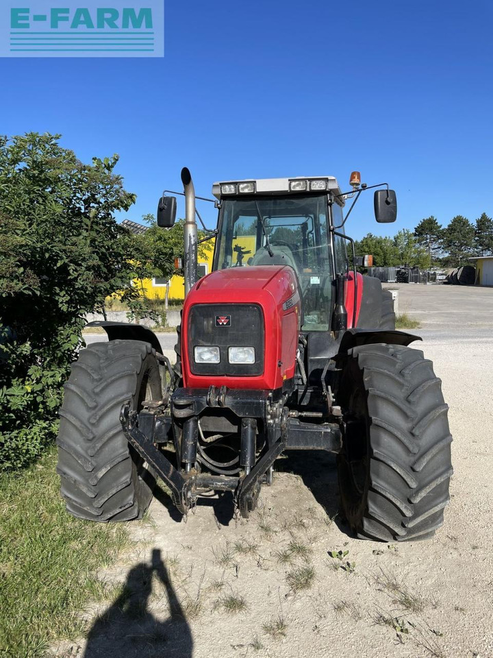 Massey Ferguson 8250-4 - Traktor: obrázek 2 Massey Ferguson 8250-4 - Traktor: obrázek 2