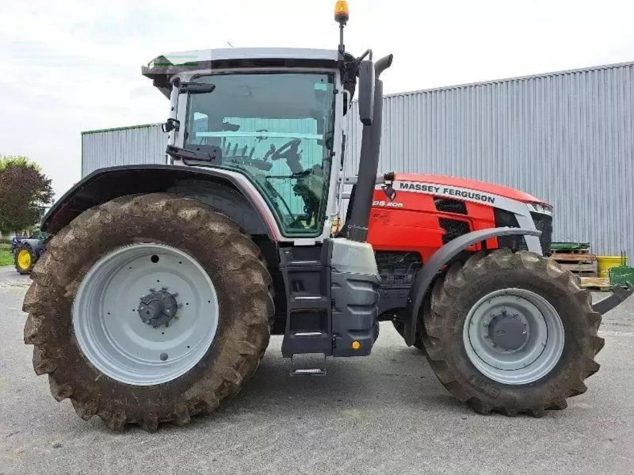 Massey Ferguson 8s.205 - Traktor: obrázek 3 Massey Ferguson 8s.205 - Traktor: obrázek 3