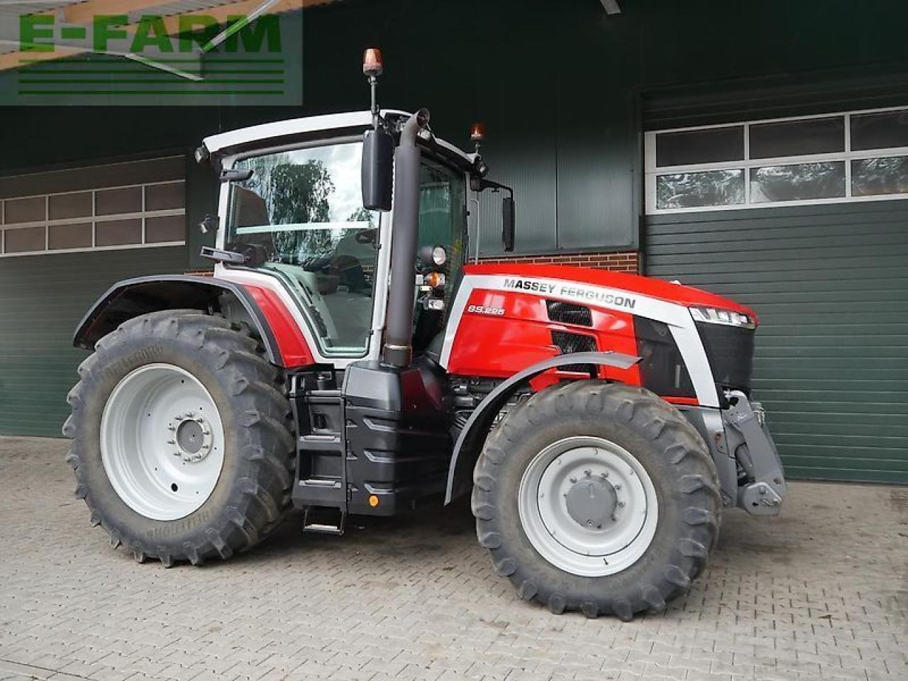 Massey Ferguson 8s.225 dyna-7 - Traktor: obrázek 1 Massey Ferguson 8s.225 dyna-7 - Traktor: obrázek 1