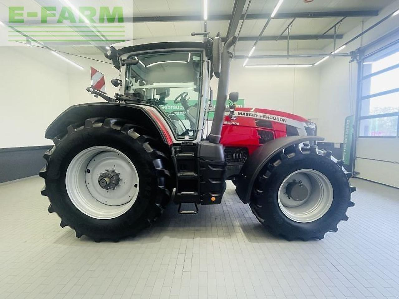 Massey Ferguson 8s.305 dyna-vt exclusive Exclusive - Traktor: obrázek 4 Massey Ferguson 8s.305 dyna-vt exclusive Exclusive - Traktor: obrázek 4