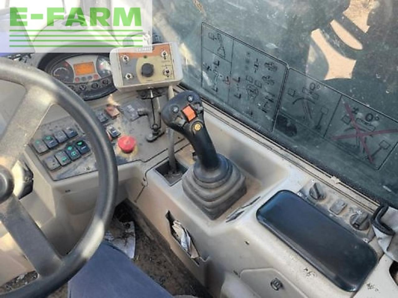 Teleskopický manipulátor Massey Ferguson 9305 xtra: obrázek 6