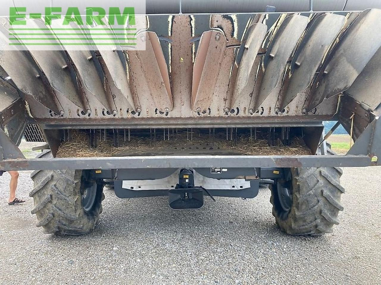 Sklízecí mlátička Massey Ferguson beta 7270: obrázek 11