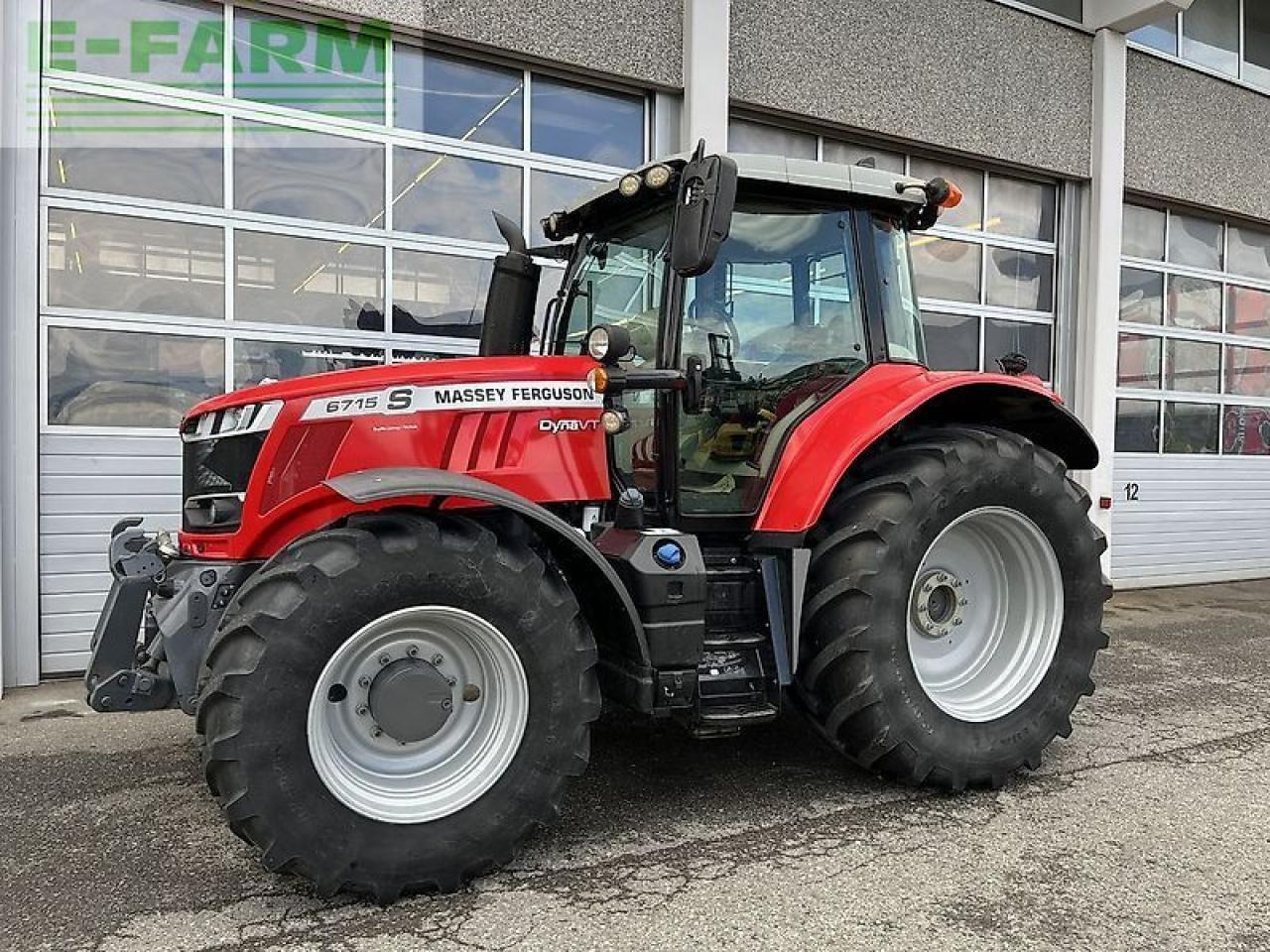 Massey Ferguson mf 6715 s dyna-vt exclusive Exclusive - Traktor: obrázek 2 Massey Ferguson mf 6715 s dyna-vt exclusive Exclusive - Traktor: obrázek 2