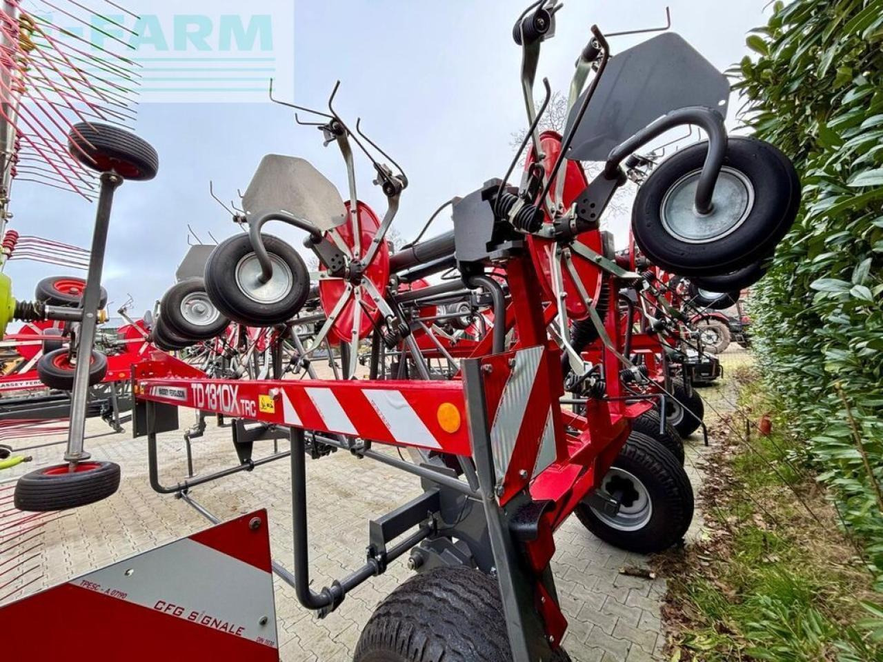 Massey Ferguson td 1310 x trc, wie neu ! - Obraceč/ Shrnovač: obrázek 3 Massey Ferguson td 1310 x trc, wie neu ! - Obraceč/ Shrnovač: obrázek 3