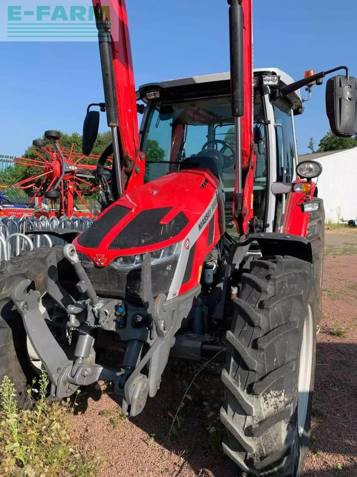 Massey Ferguson tracteur agricole 5s 115 massey ferguson - Traktor: obrázek 1 Massey Ferguson tracteur agricole 5s 115 massey ferguson - Traktor: obrázek 1