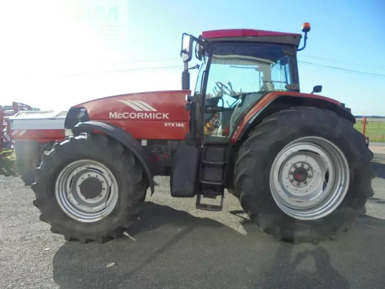 McCormick xtx 185 - Traktor: obrázek 4 McCormick xtx 185 - Traktor: obrázek 4