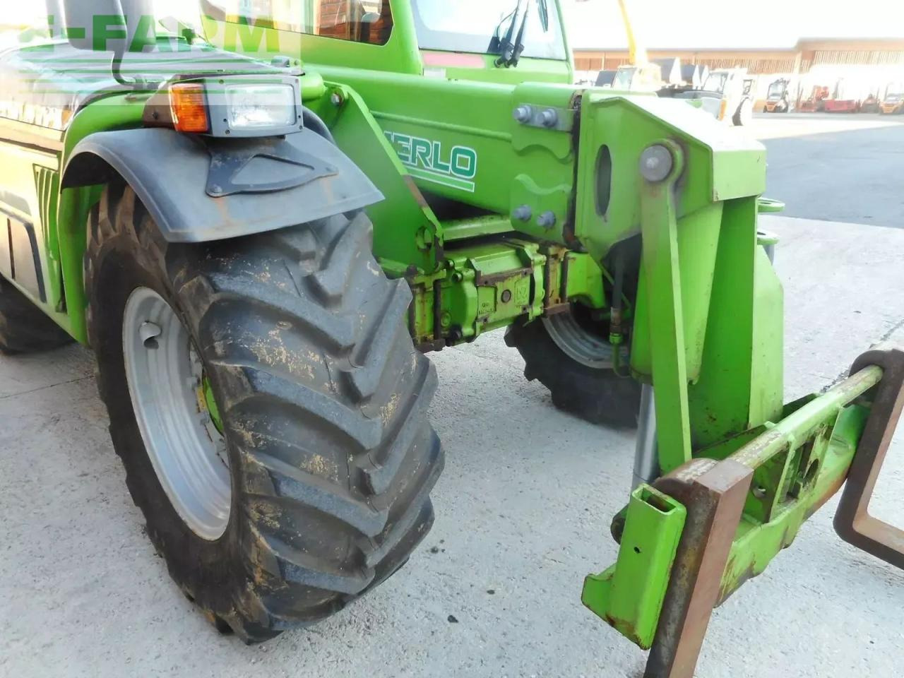 Teleskopický manipulátor Merlo tf38.7-120 40km/h ( 3,8t - 7m ): obrázek 12 Teleskopický manipulátor Merlo tf38.7-120 40km/h ( 3,8t - 7m ): obrázek 12