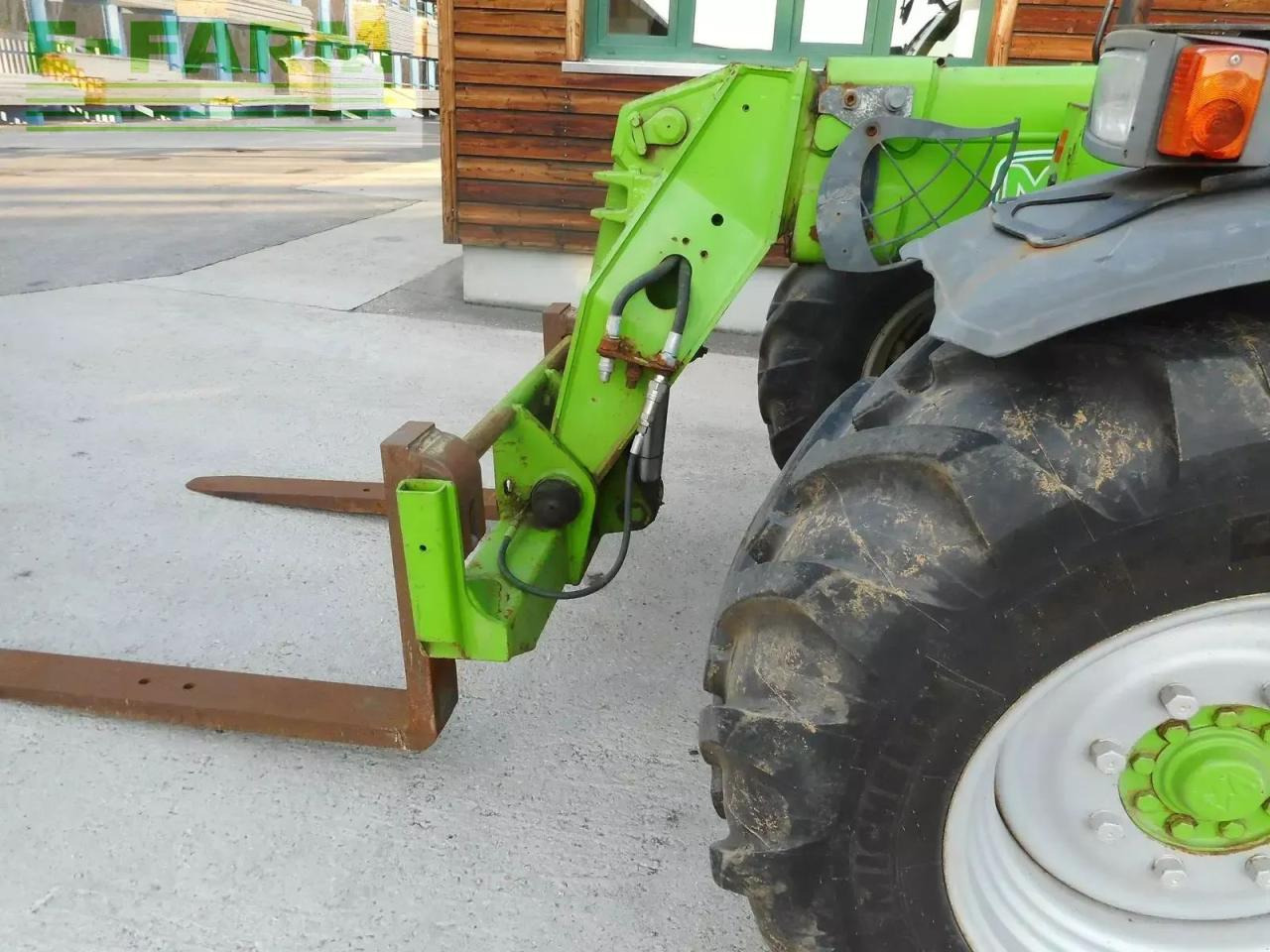 Teleskopický manipulátor Merlo tf38.7-120 40km/h ( 3,8t - 7m ): obrázek 11 Teleskopický manipulátor Merlo tf38.7-120 40km/h ( 3,8t - 7m ): obrázek 11