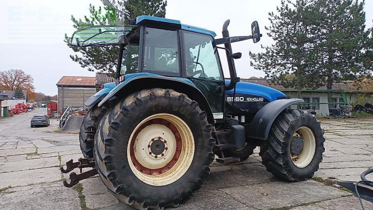 New Holland 8560 - Traktor: obrázek 3 New Holland 8560 - Traktor: obrázek 3