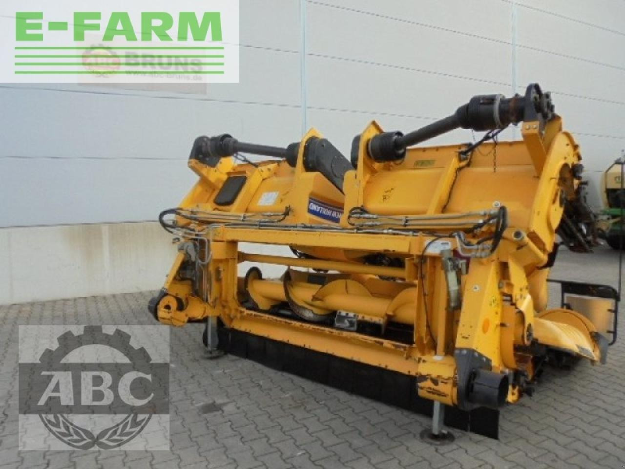 New Holland 980 cf 8r 75 - Adaptér na kukuřici: obrázek 1 New Holland 980 cf 8r 75 - Adaptér na kukuřici: obrázek 1