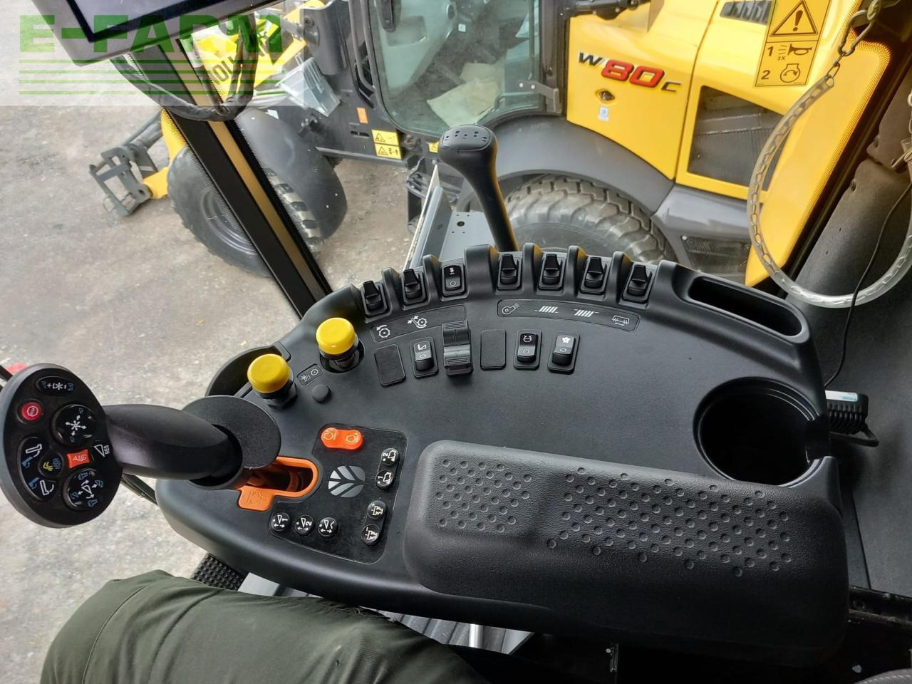 New Holland CH 7.70 - Sklízecí mlátička: obrázek 2 New Holland CH 7.70 - Sklízecí mlátička: obrázek 2