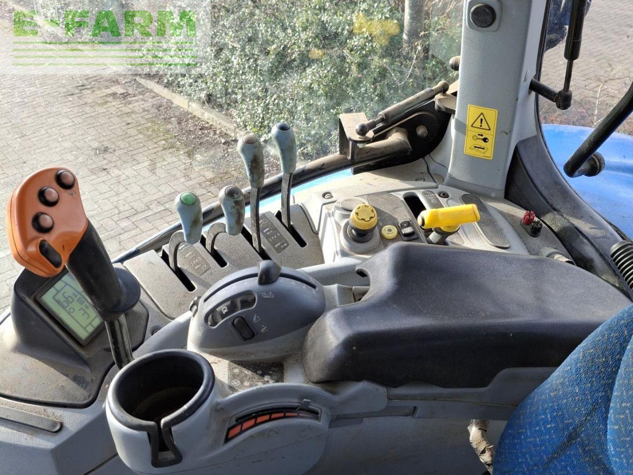 New Holland T7 200 - Traktor: obrázek 5 New Holland T7 200 - Traktor: obrázek 5