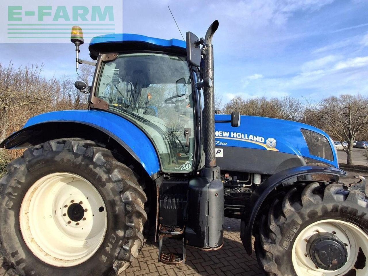 New Holland T7 200 - Traktor: obrázek 4 New Holland T7 200 - Traktor: obrázek 4