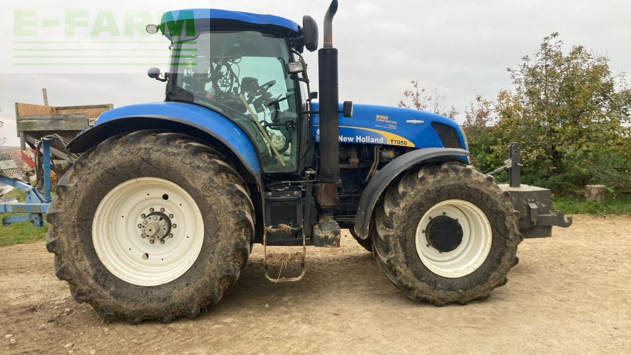 New Holland T7050 - Traktor: obrázek 5 New Holland T7050 - Traktor: obrázek 5
