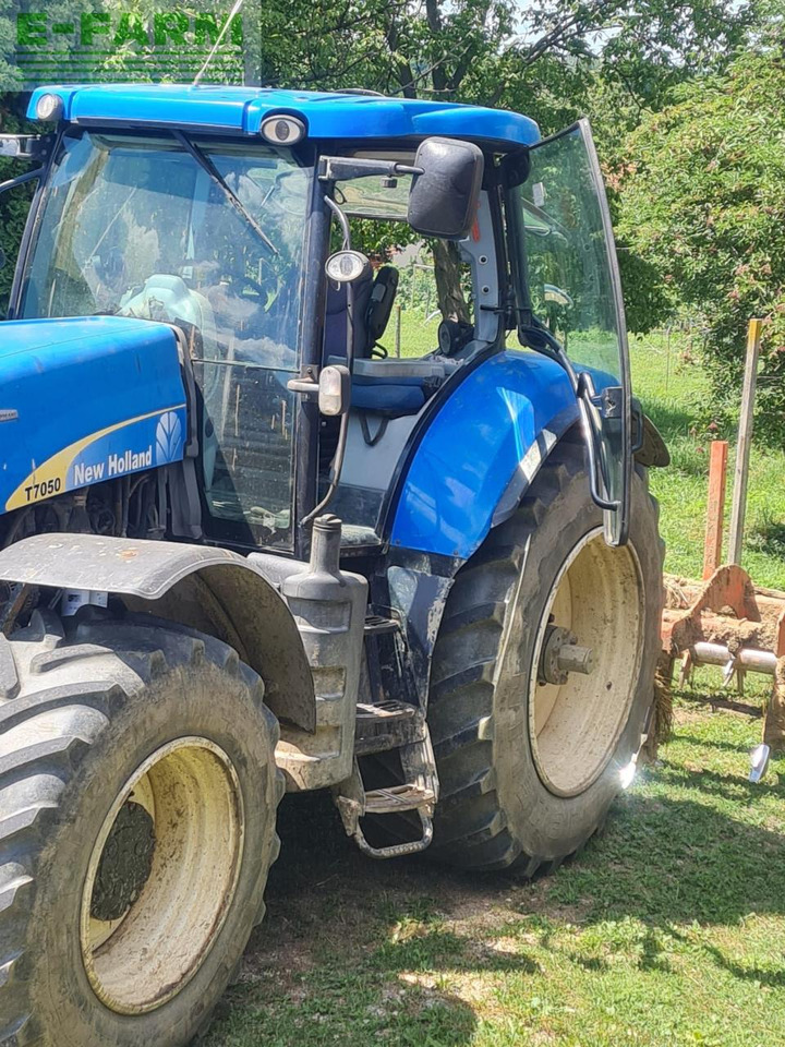 New Holland T7050 - Traktor: obrázek 5 New Holland T7050 - Traktor: obrázek 5