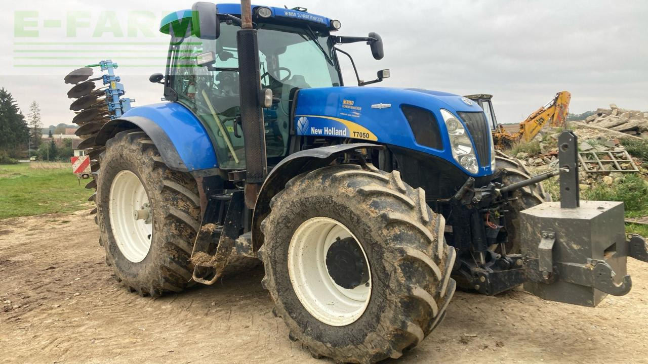 New Holland T7050 - Traktor: obrázek 4 New Holland T7050 - Traktor: obrázek 4