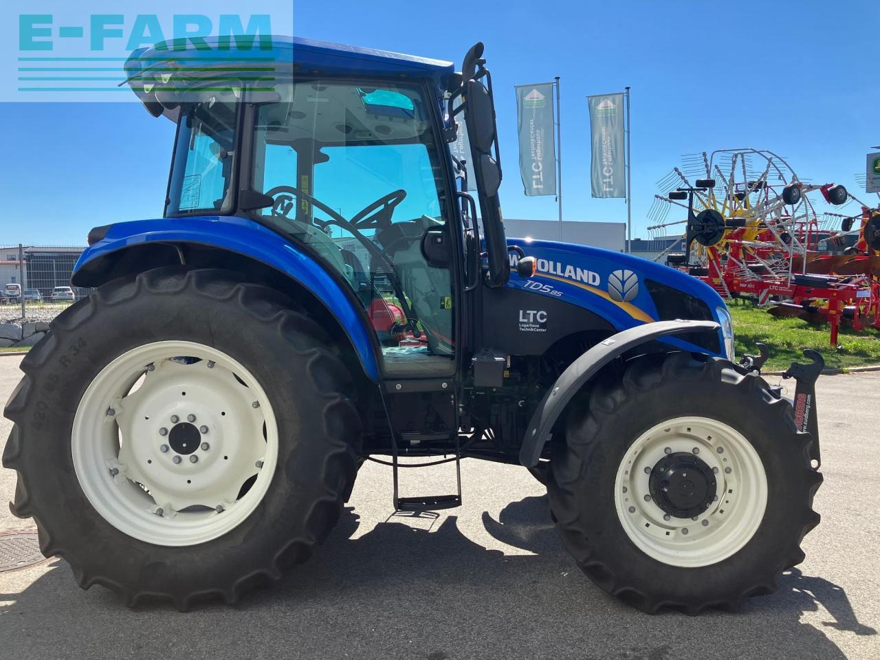 New Holland TD5.85 - Traktor: obrázek 5 New Holland TD5.85 - Traktor: obrázek 5