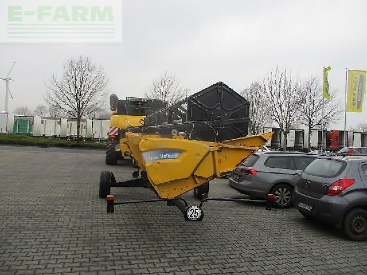 New Holland cr 9060 / cr9060 - Sklízecí mlátička: obrázek 4 New Holland cr 9060 / cr9060 - Sklízecí mlátička: obrázek 4
