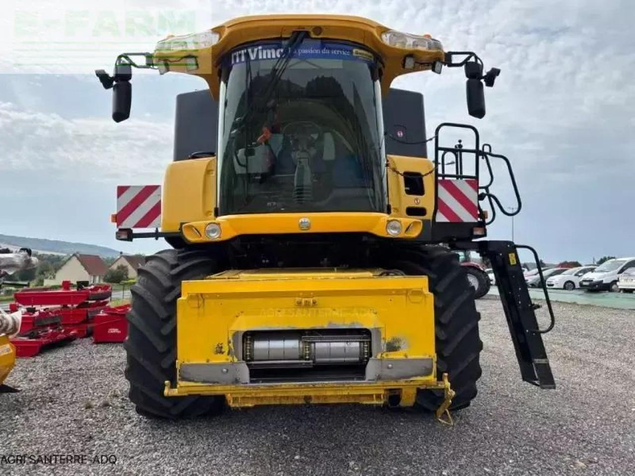 New Holland cr 9070 - Sklízecí mlátička: obrázek 4 New Holland cr 9070 - Sklízecí mlátička: obrázek 4